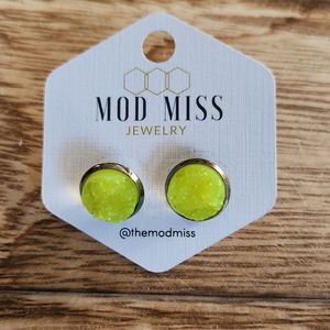 Miss Mod yellow earrings